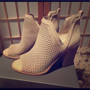 Vince Camuto-KENSA-peep toe booties! Never worn!